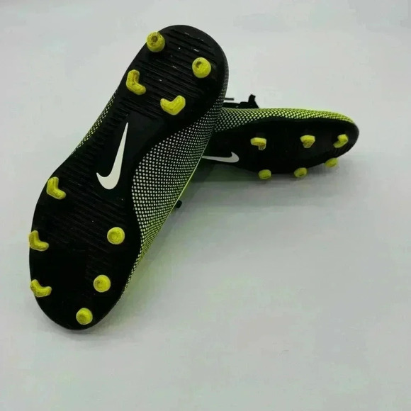 Nike Cleats Kids Size 5Y Children's Sports Neon Volt Green Shoes Youth - Picture 3 of 4